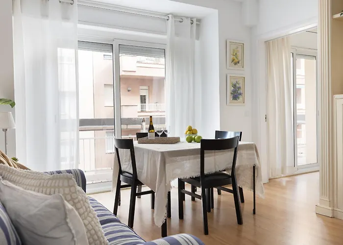 Lets Holidays Centric Apartment In Barcelona